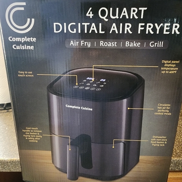 Black 4 Quart Digital Air Fryer - Picture 3 of 3